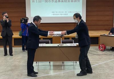 一関市水道事業経営審議会のようす