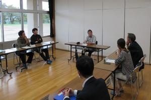 大東地域内の農業経営者との懇談の様子1