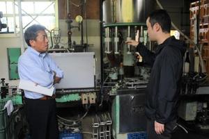 花泉地域内の酒蔵視察の様子