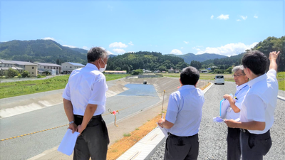 室根地域内企業新工場建設予定地などの視察の様子