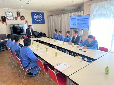 花泉地域内企業の視察および懇談の様子