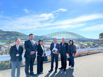 子育てに関わる団体などとの懇談の様子