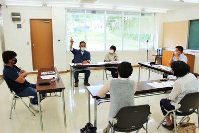 地域で活躍する若者・女性との懇談-3