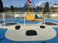 コアラの絵柄が描かれた柔らかい地面