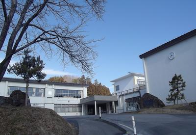 東山中学校外観1