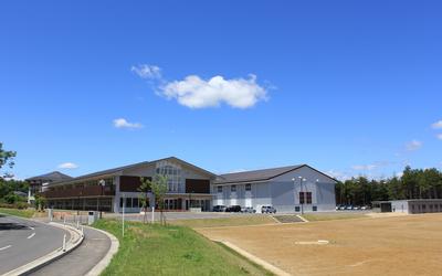 一関東中学校校舎外観