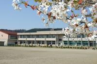 赤荻小学校校舎外観