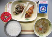 花泉学校給食センターの和食給食写真