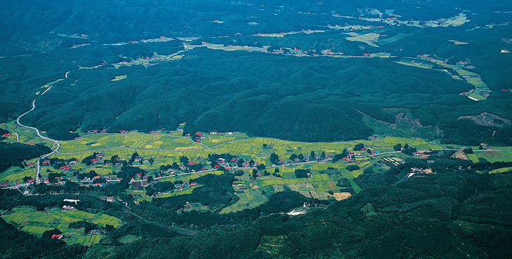 本寺地区に広がる農村景観