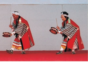 上山流田植え踊り（室根地域）のようす